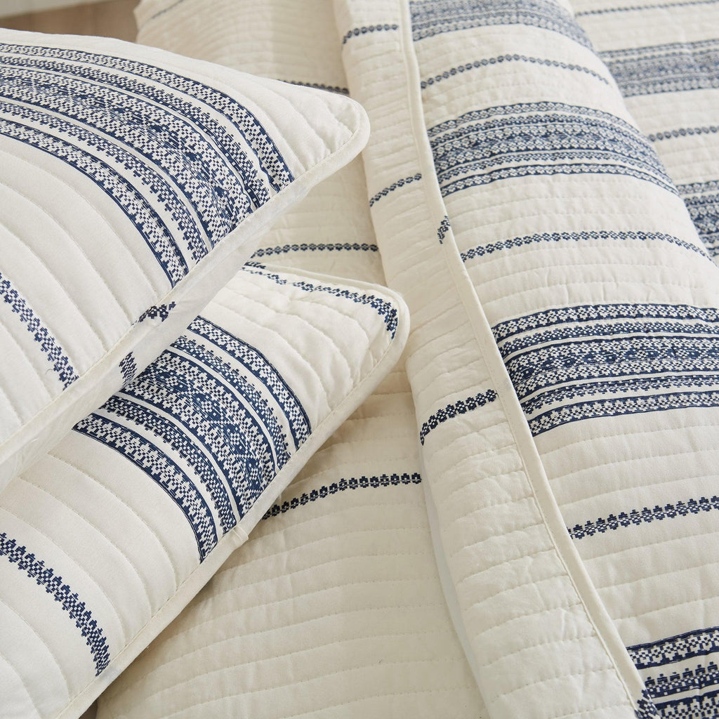 Great Bay Home Quilts Twin / White / Navy 3-Piece Stripe Quilt - Wesley Collection Striped 3 Piece Quilt Set | Wesley Collection by Great Bay Home