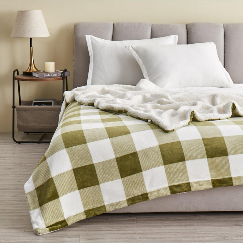 greatbayhome 50" x 60" Throw / Olive Green Buffalo Checks Velvet Plush Sherpa Luxury Bed Blanket - Kinsley Collection