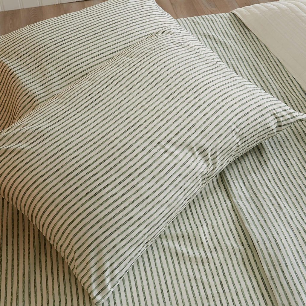 Great Bay Home Bed Sheets Striped Microfiber Sheet Set - Evette Collection 4-Piece Striped Microfiber Bed Sheets | Evette Collection by Great Bay Home