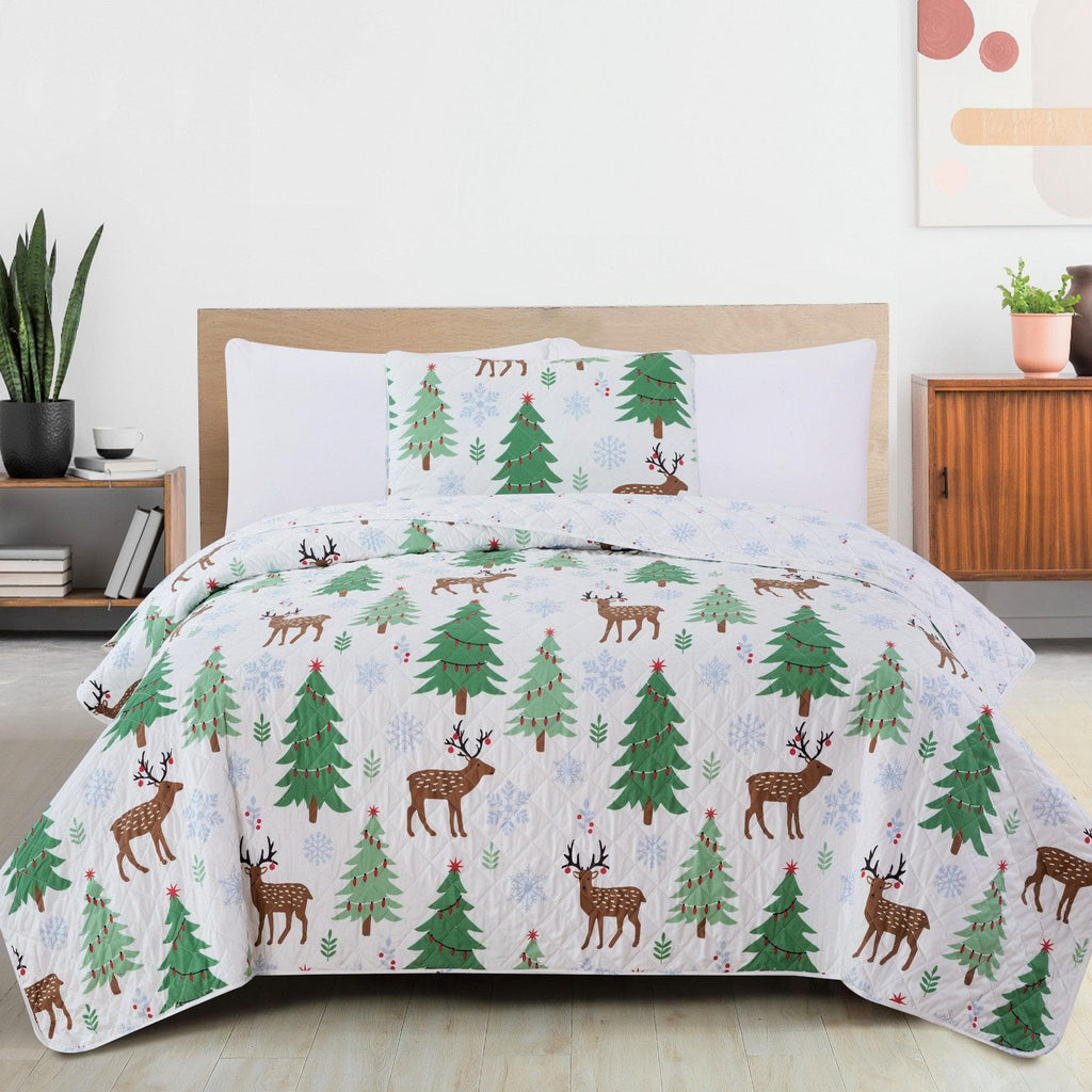 Great Bay Home Quilts Twin / Deer / Trees / Snow 3-Piece Holiday Quilt - Holly Collection 3-Piece Holiday Winter Quilt Set丨Holly Collection by Great Bay Home