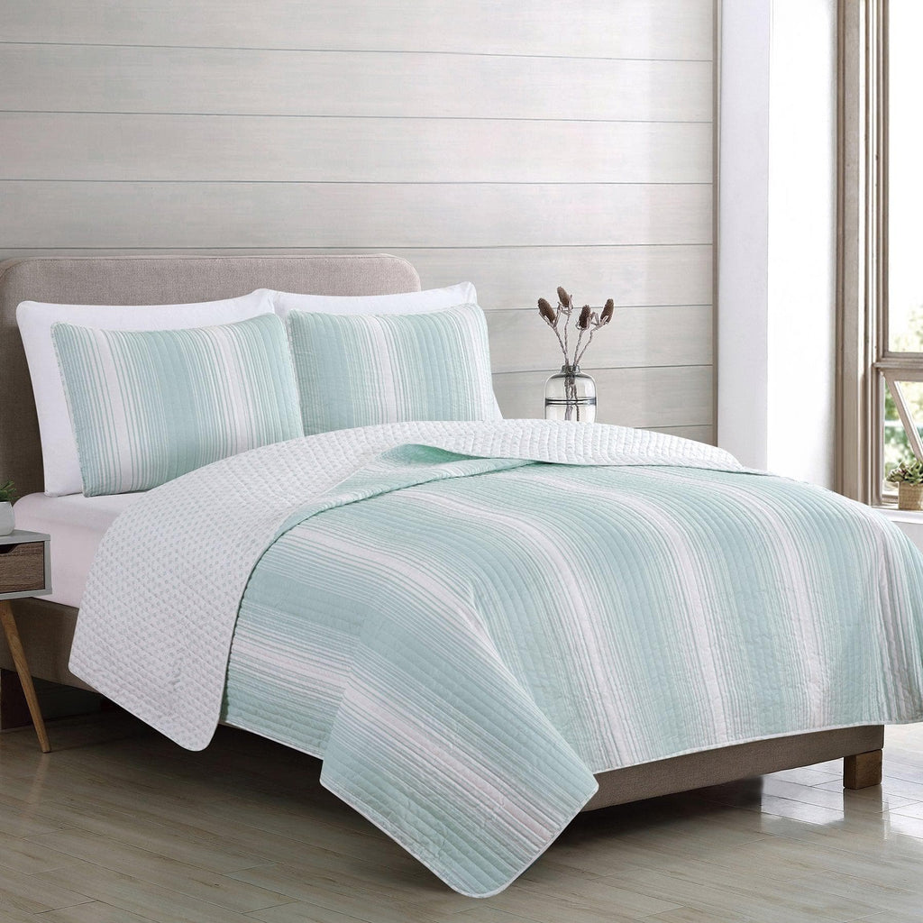 Great Bay Home Quilts Everette Collection 3 Piece Ombre Striped Quilt Set 3 Piece Ombre Striped Quilt Set- Everette Collection by Great Bay Home