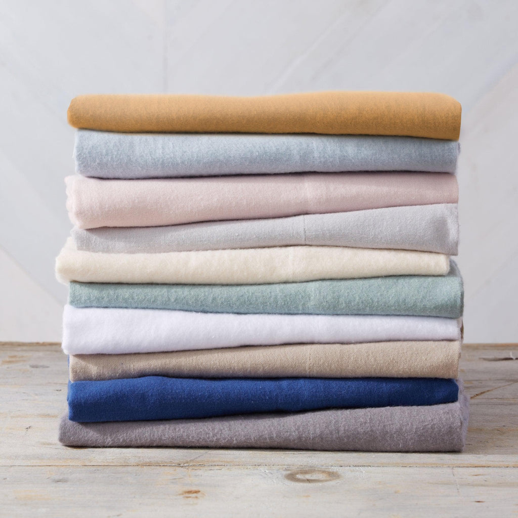 Great Bay Home Sheets 4-Piece Cotton Solid Flannel Sheet - Nordic Collection 100% Turkish Cotton Flannel Sheets | Nordic Collection by Great Bay Home
