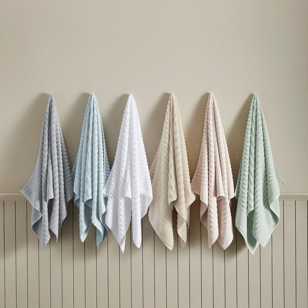 Great Bay Home 4 Pack Combed Cotton Bath Towels - Karina Collection 100% Combed Cotton Ribbed Bath Towels | Karina Collection by Great Bay Home