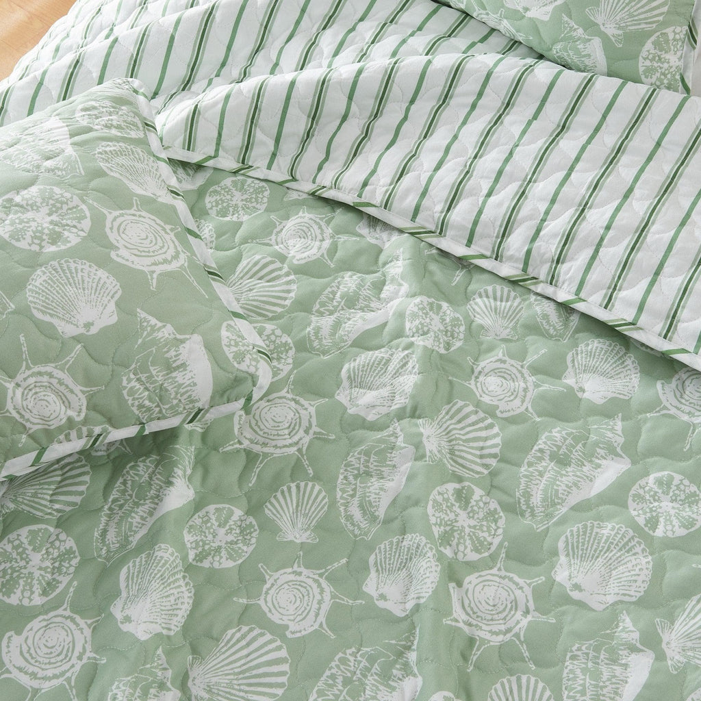 Great Bay Home Quilts Green Seashell Quilt - Emerald Bay Green Seashell Quilt | Emerald Bay by Great Bay Home