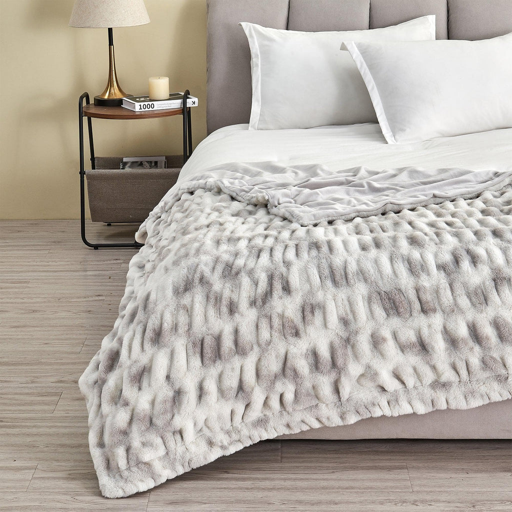 Great Bay Home 50" x 60" Throw / White/ Grey Ruched Faux Fur Throw Blanket | Alondra Collection by Great Bay Home Ruched Faux Fur Throw Blanket | Alondra Collection by Great Bay Home