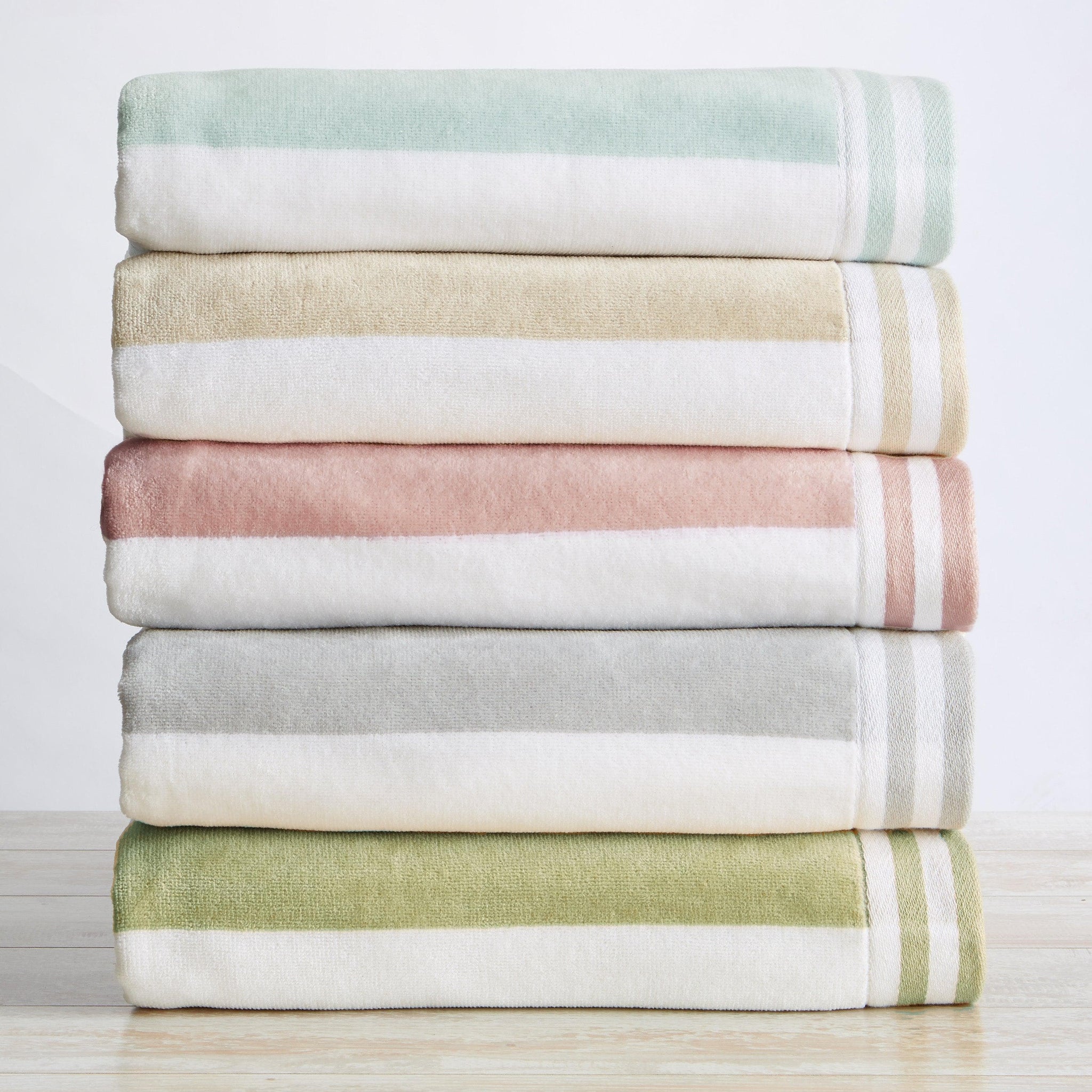 Great Bay Home 100% Cotton Velour Beach Towels - 2 Pack Oversized 35" X 70" Striped Pool Towels, Quick Dry & Ultra Soft (Red/Navy)