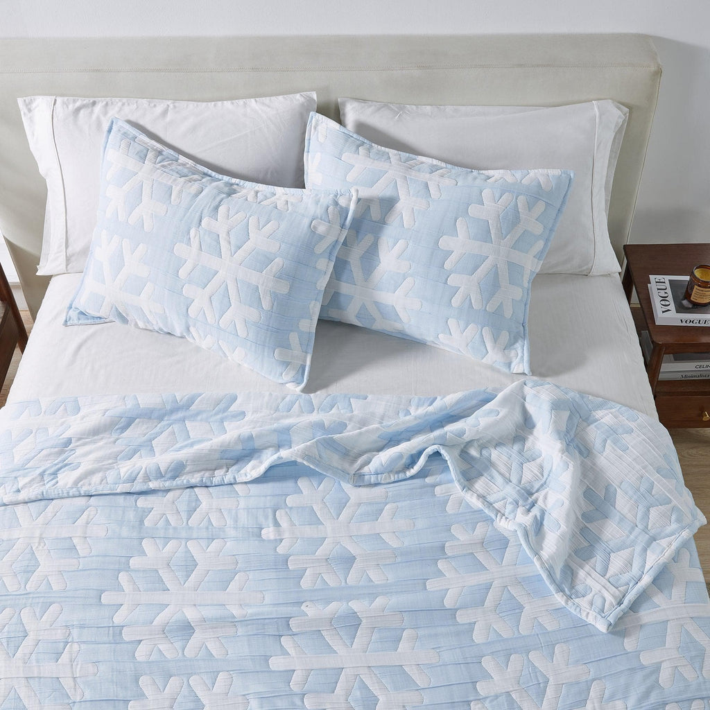 greatbayhome Quilts & Comforters Matelassé Snowflake Quilt Set - Nino Collection Matelassé Snowflake Quilt Set | Nino Collection by Great Bay Home