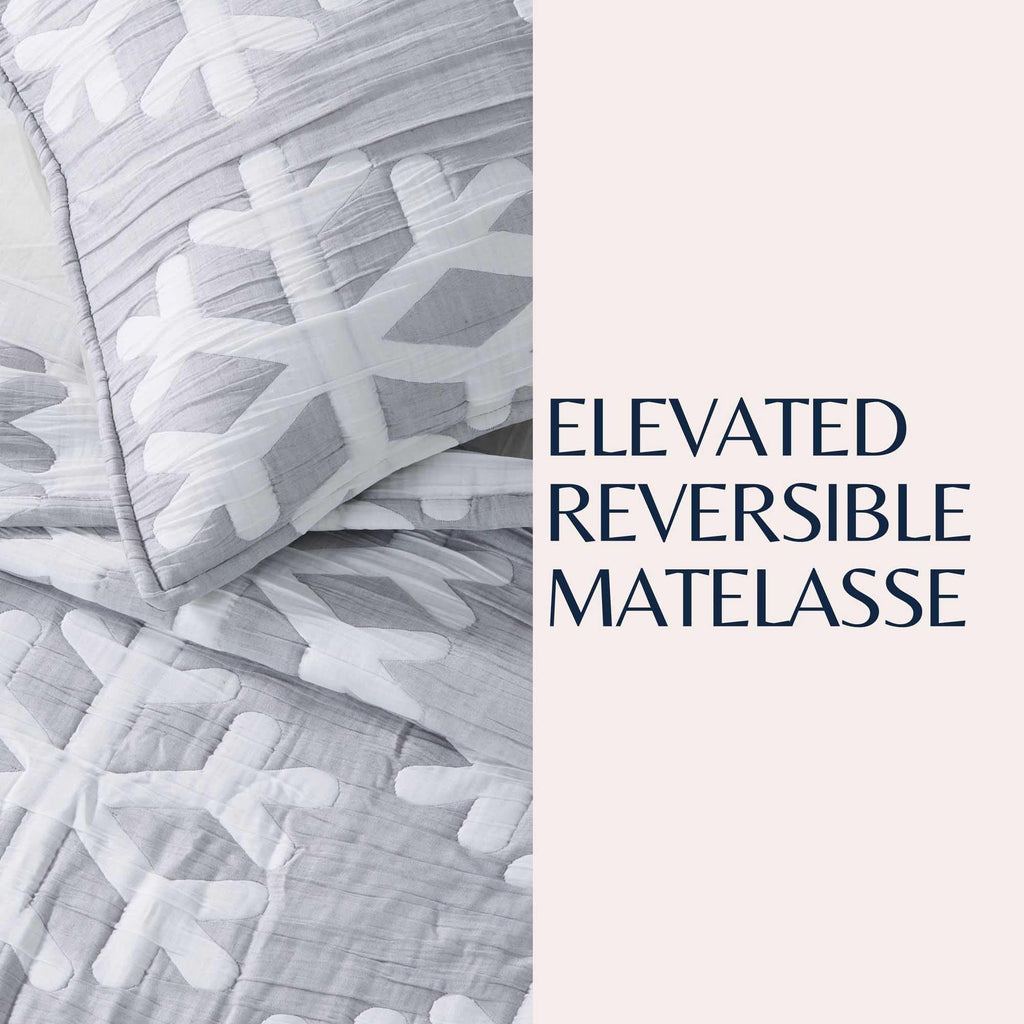 greatbayhome Quilts & Comforters Matelassé Snowflake Quilt Set - Nino Collection Matelassé Snowflake Quilt Set | Nino Collection by Great Bay Home