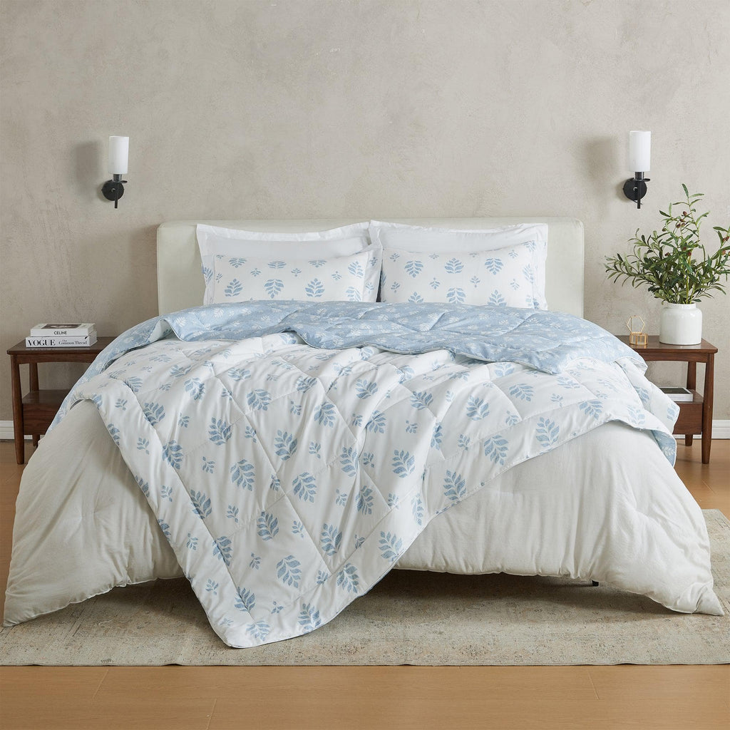 greatbayhome Quilts & Comforters King / California King / White Blue Floral Print / Blue White Floral Print Reversible Comforter Set - Odette Collection Reversible Comforter Set | Odette Collection by Great Bay Home