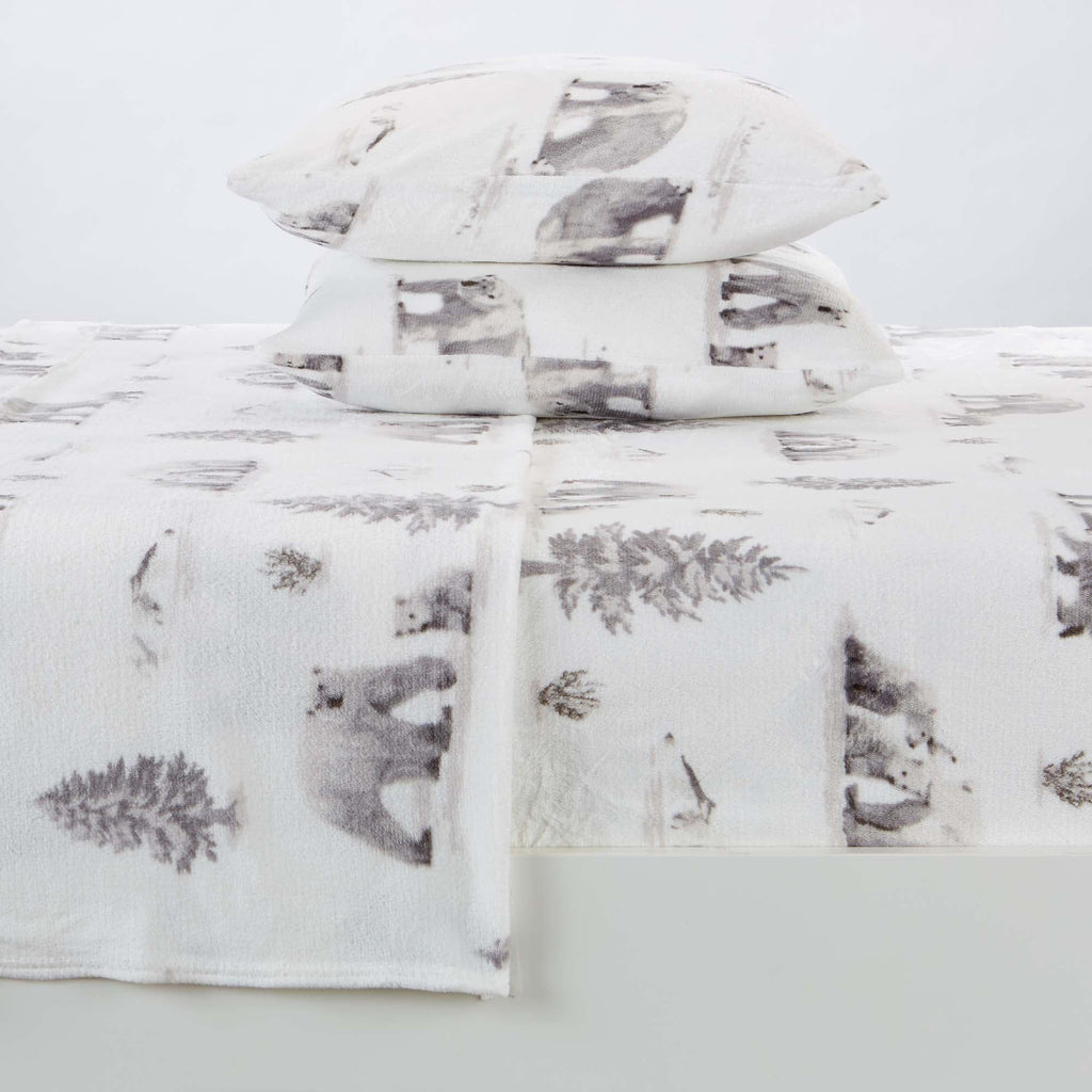 greatbayhome Sheets California King / North Pole Polar Bears 4-Piece Printed Plush Sheet - Velvet Luxe-Lodge Collection Cozy Velvet Plush Sheet Set | Velvet Luxe Collection by Great Bay Home