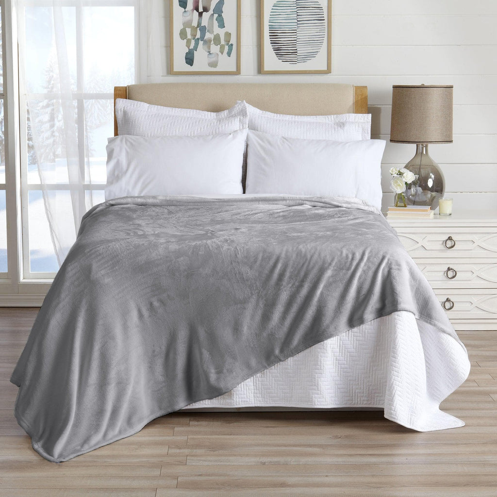 Great Bay Home Blankets Twin / Frost Grey Velvet Plush Blanket - Avianna Collection Ultra Velvet Plush Bed Blanket | Avianna Collection by Great Bay Home