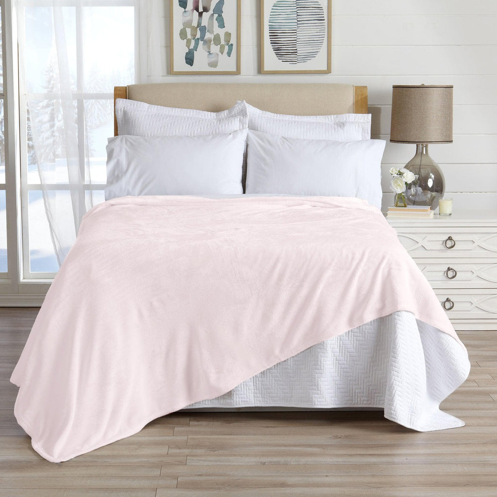 Great Bay Home Blankets Full / Queen / Pale Pink Velvet Plush Blanket - Avianna Collection Ultra Velvet Plush Bed Blanket | Avianna Collection by Great Bay Home