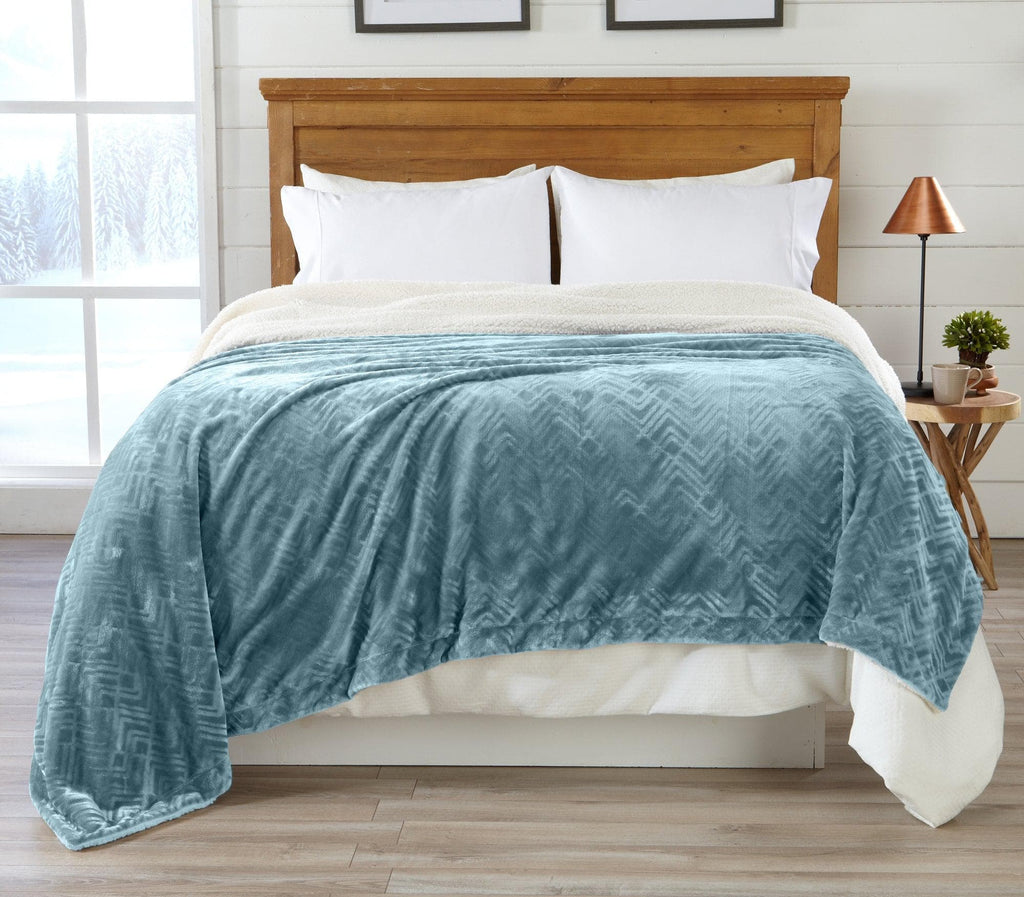 Great Bay Home Blankets Full / Queen / Blue Surf Velvet Plush Sherpa Luxury Bed Blanket - Berber Collection Berber Velvet Plush Luxury Bed Blanket | Great Bay Home