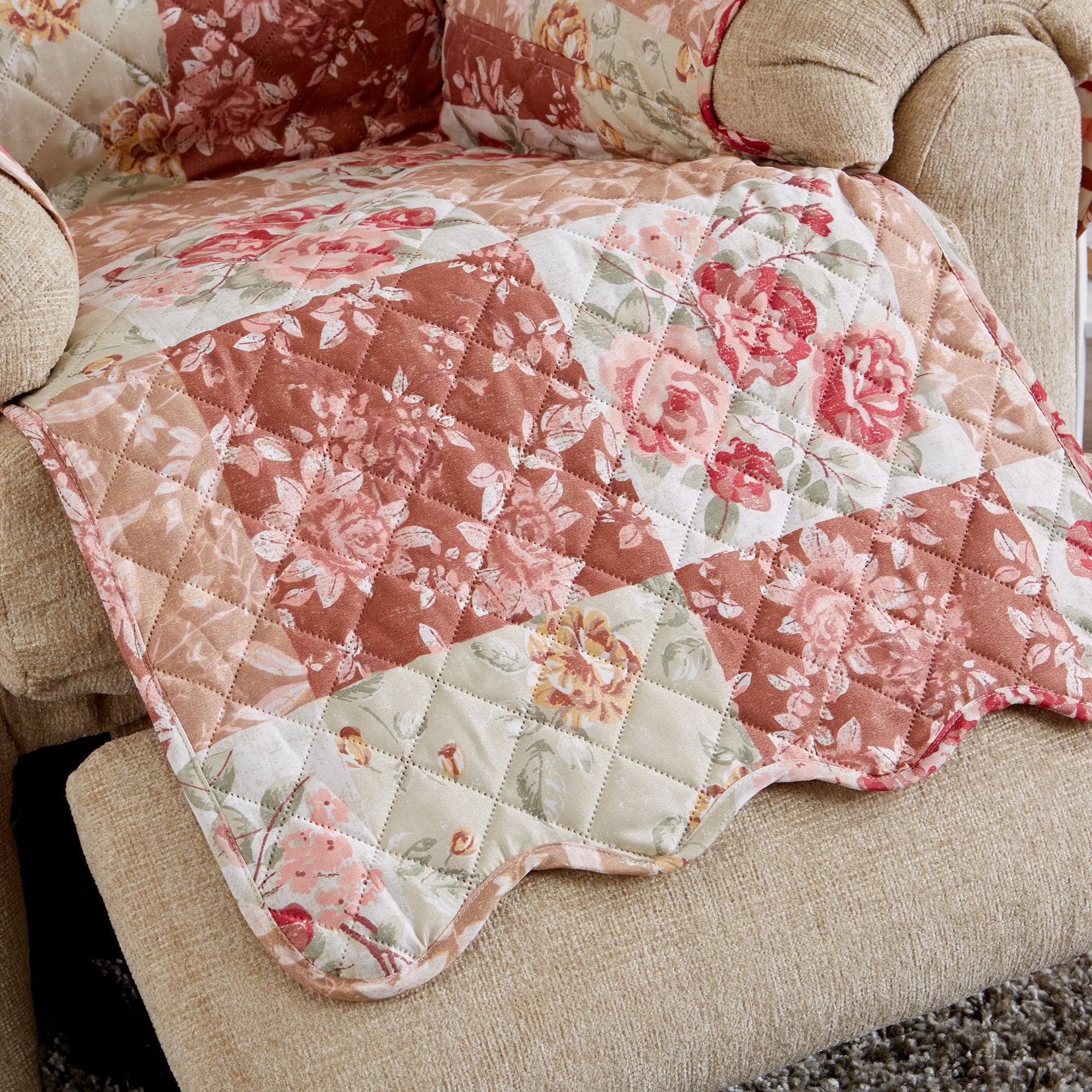 Great Bay Home Patchwork Scalloped Reversible Washable Pet