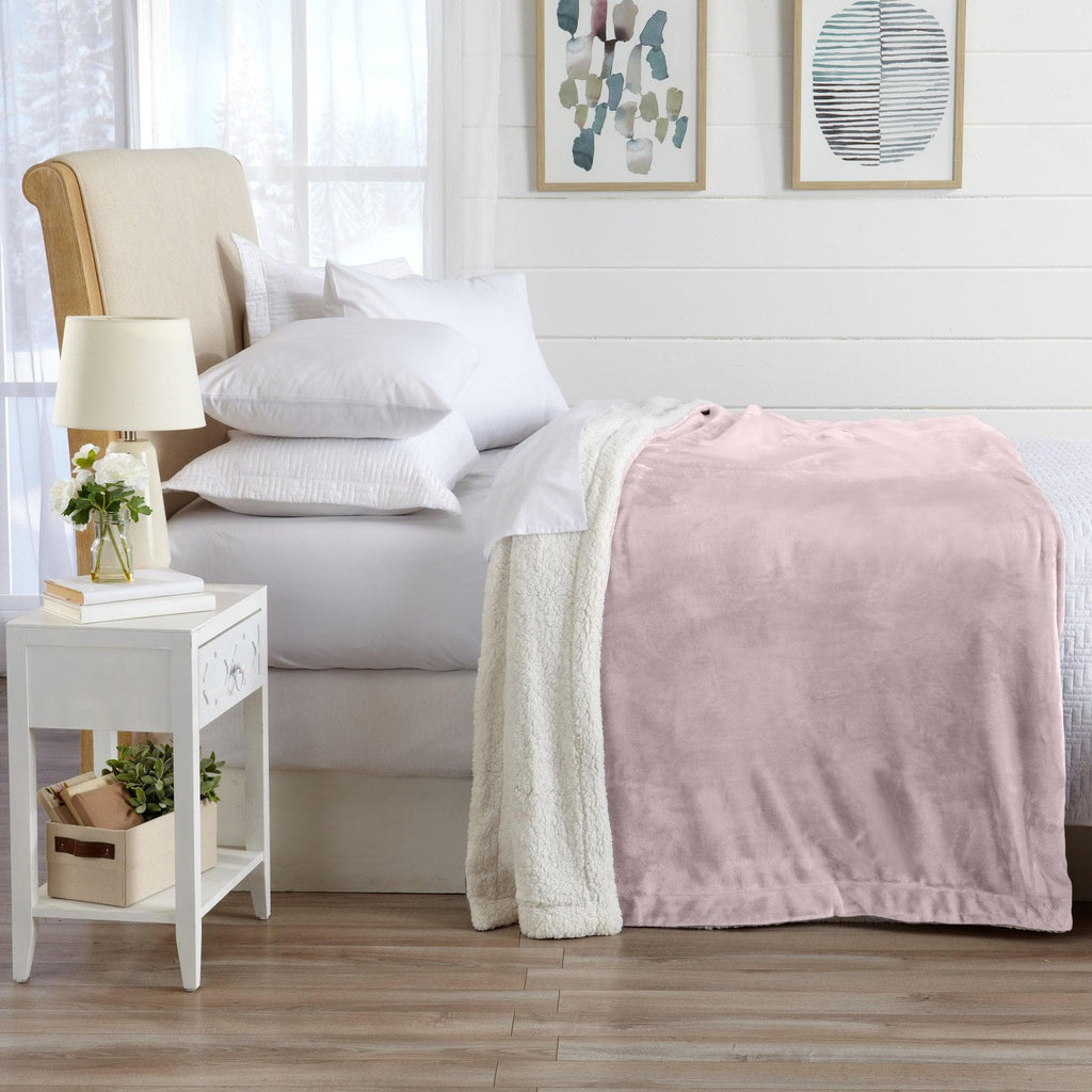 Great Bay Home Velvet Plush Sherpa Luxury Bed Blanket - Kinsley Collection Velvet Plush Sherpa Luxury Bed Blanket - Kinsley Collection