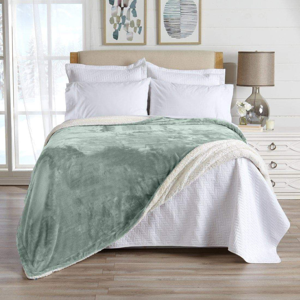 Great Bay Home Twin / Aqua Foam Velvet Plush Sherpa Luxury Bed Blanket - Kinsley Collection Velvet Plush Sherpa Luxury Bed Blanket - Kinsley Collection
