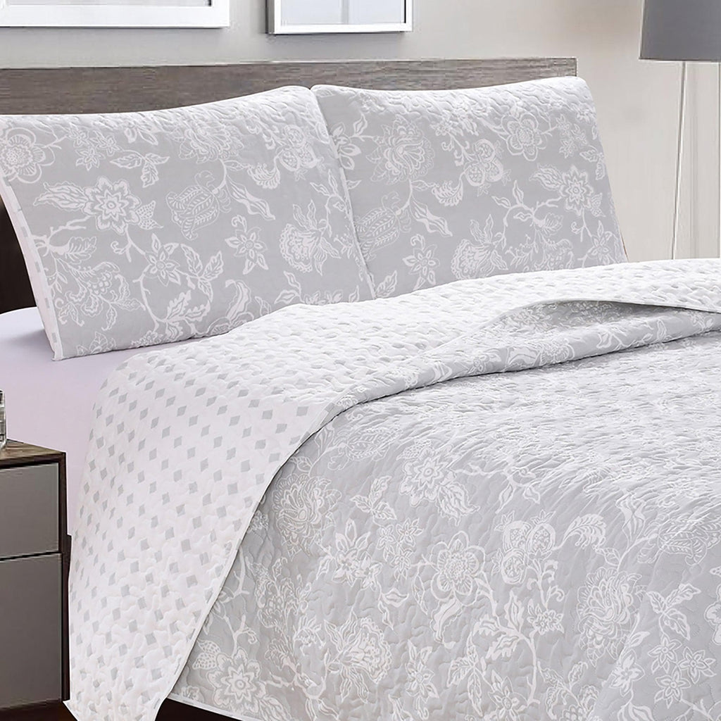 greatbayhome Quilts 3-Piece Floral Quilt - Emma Collection Floral 3 Piece Quilt Set | Emma Collection by Great Bay Home
